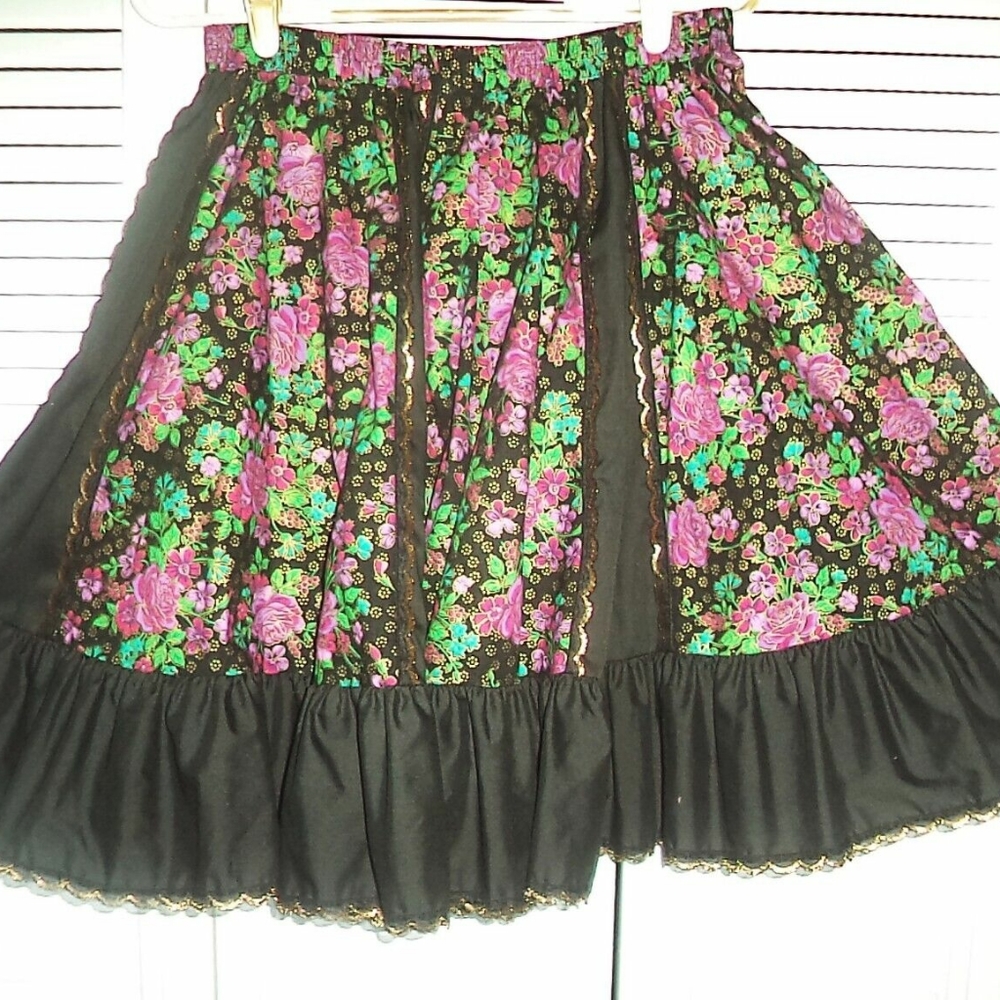 MALCO MODES DANCE SKIRT FLORAL SQUARE DANCING RUFFLE WESTERN TWIRL~WOMENS SIZE M